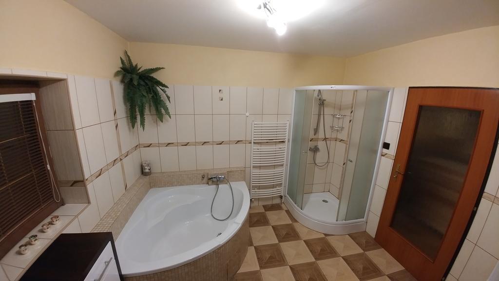 Privat U Zdenky Hotel Tvrdosin Exterior foto