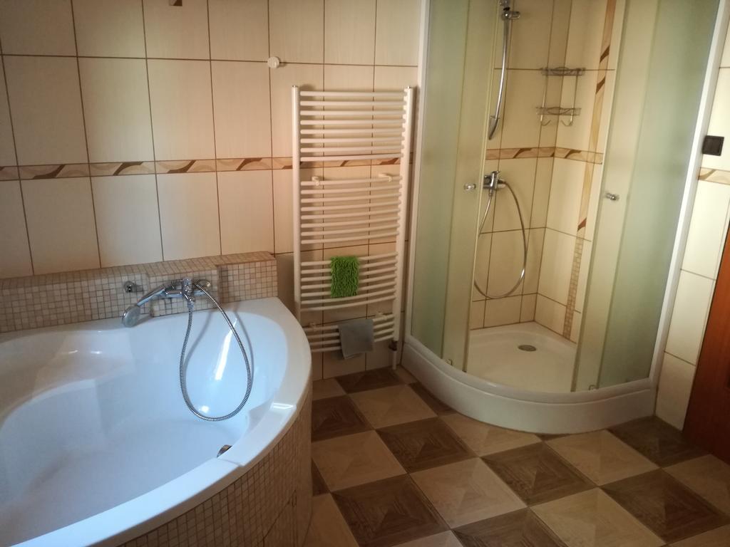 Privat U Zdenky Hotel Tvrdosin Exterior foto